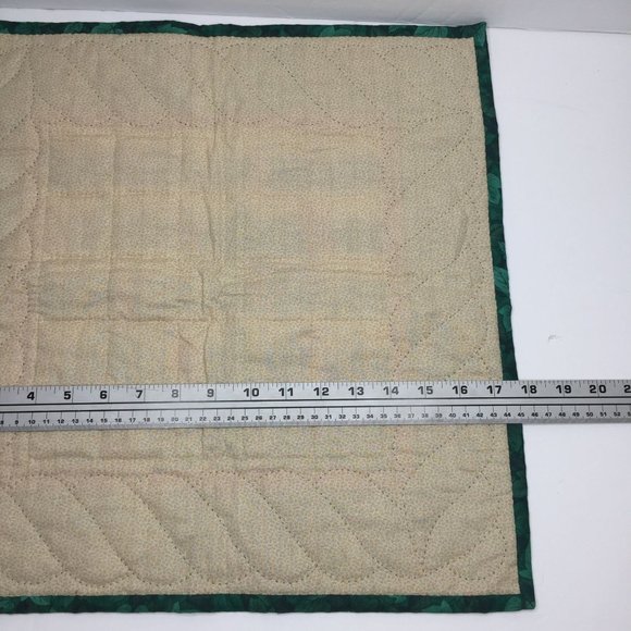 Vintage 90s Hand Made Quilted Christmas Wall Hanging Attic Windows Quilt 18"X18" - Picture 4 of 5